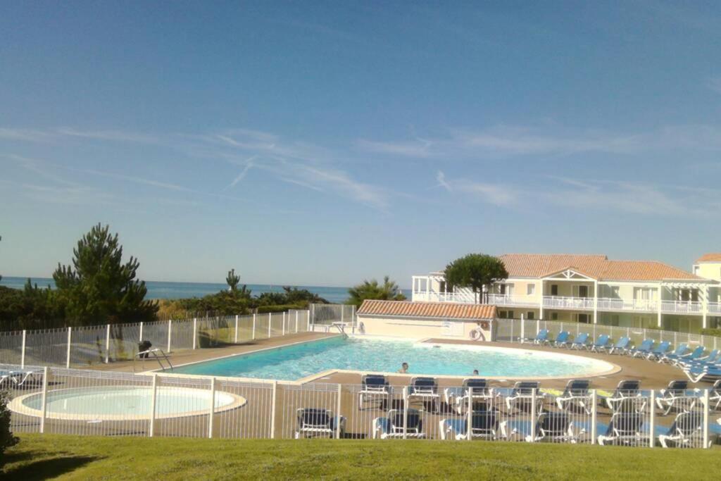 T2 Residence Avec Piscine Chauffee De Mai A Sept Saint-Jean-d'Orbetiers Luaran gambar